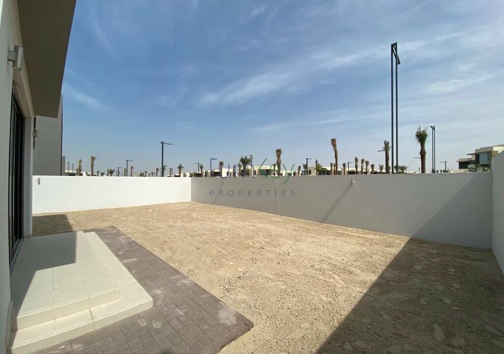 Dubai Hills Estate.  Single Row | Road View | Well Maintained | Rented.