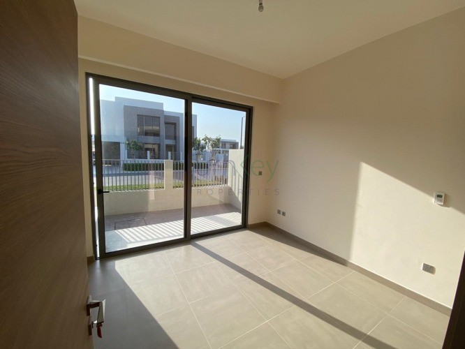 Dubai Hills Estate.  Single Row | Vacant on Transfer | No Agents.