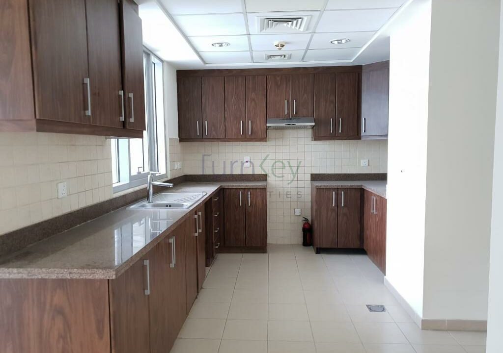 1 Bedroom Apartment for Sale in Executive Towers