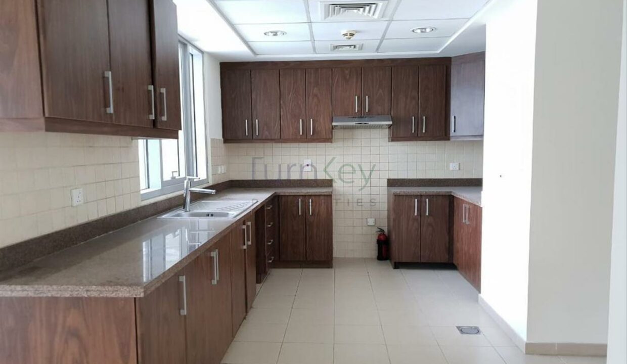 1 Bedroom Apartment for Sale in Executive Towers