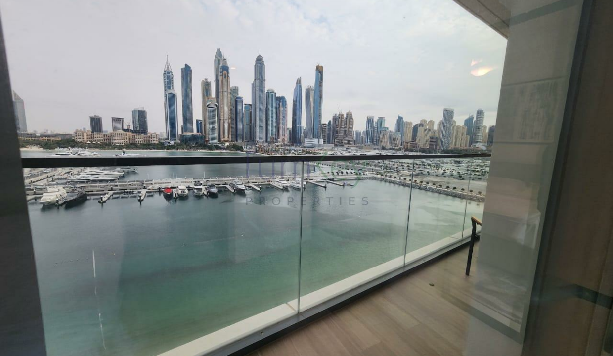 Dubai Harbour.  Furnished | Marina View | EMAAR Beachfront.